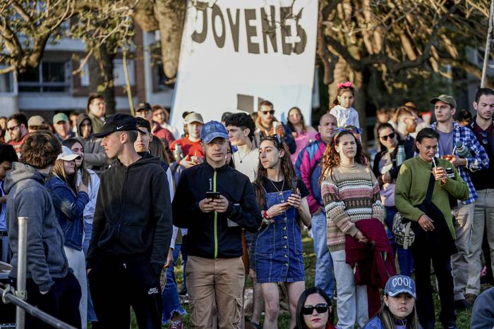 Campaña "Elijo Hacer" de los jóvenes del Partido Nacional en Jackson y la Rambla. (archivo, octubre de 2022) · Foto: Javier Calvelo/ adhocFOTOS