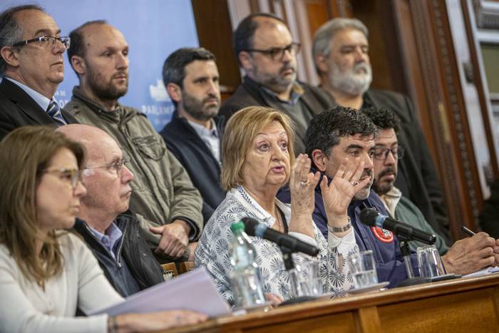 Conferencia de prensa de la bancada del Frente Amplio por el juicio político a Carolina Cosse, en el Parlamento (01.11.2022). · Foto: .