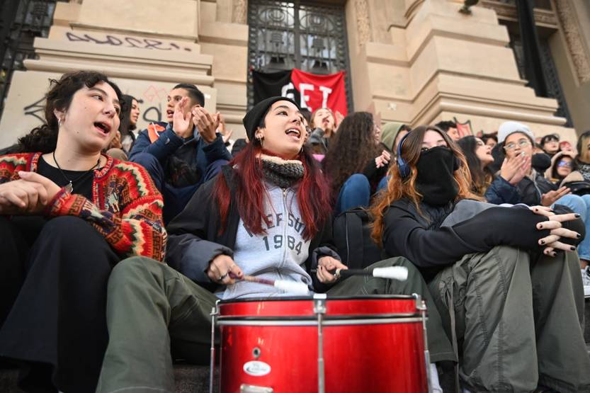 20230420 EDU estudiantes IAVA
