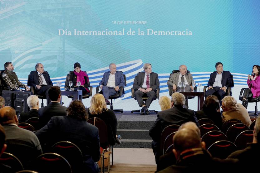 20230915 pol democracia