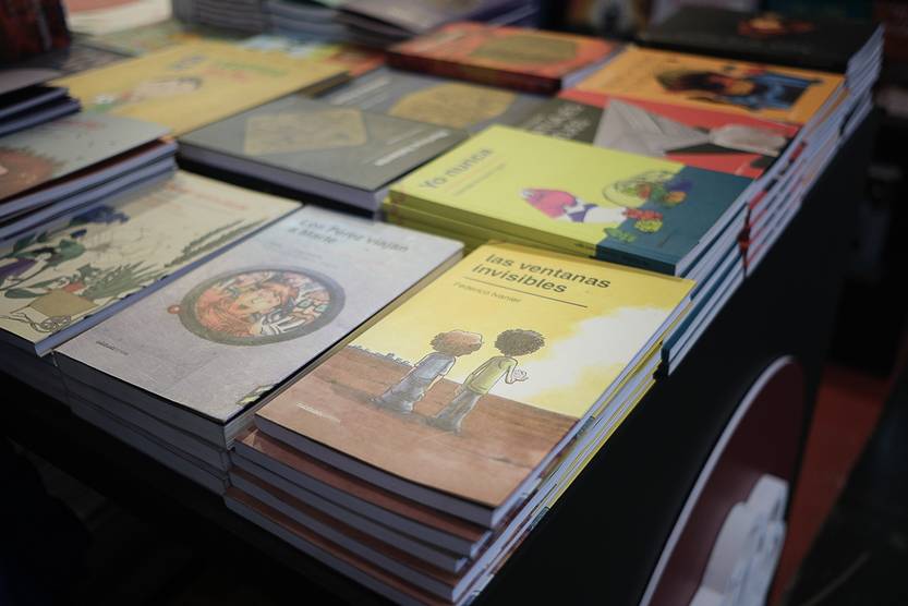 24-25 EXTRA 20250524 Feria del libro 3