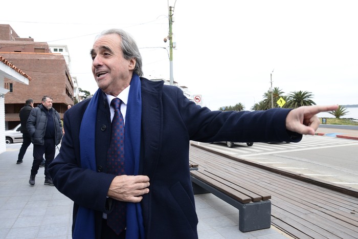 Remo Monzeglio, el 16 de agosto, durante la inauguración de la temporada de avistamiento de ballenas. · Foto: Natalia Ayala