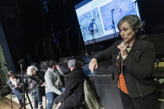 Alicia Lusiardo durante el acto en el teatro Florencio Sánchez. · Foto: Rodrigo Viera Amaral