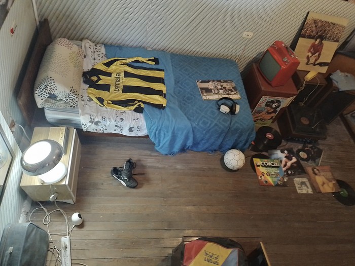 Foto principal del artículo 'Una camiseta de Peñarol en la casa de Dios'