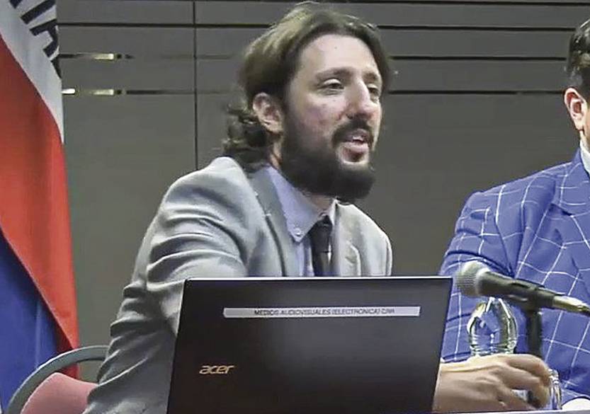 20251013 just fem laurte