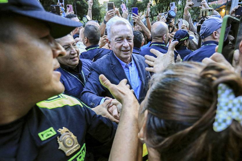 20251021 Mundo Uribe