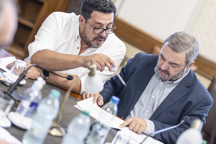 Alejandro Sánchez y Mario Bergara en el Parlamento (archivo, abril de 2024). · Foto: Ernesto Ryan