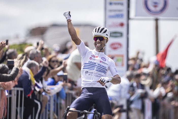 Ignacio Maldonado, tras ganar la competición, el 9 de marzo, en Carrasco. · Foto: Ernesto Ryan