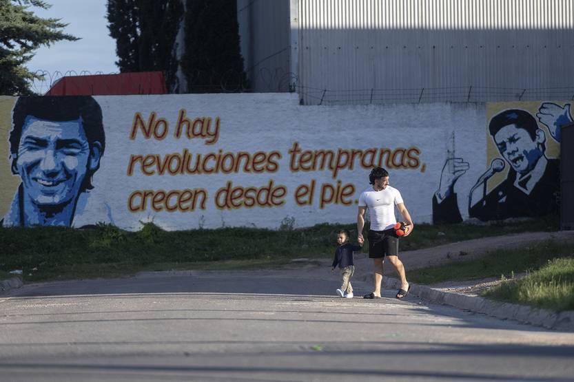 Lento 145 - Crece desde el pie 04