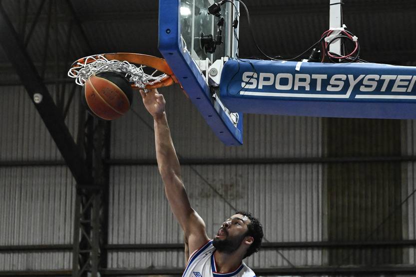 20250429 basquet Nacional Defensor