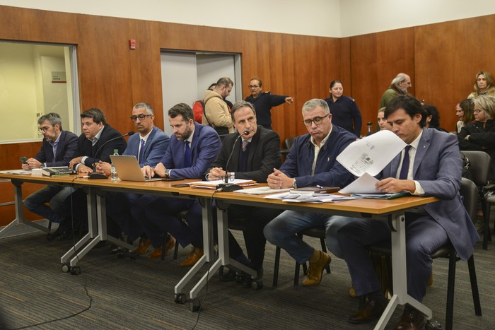 Federico Graña, Nicolás Pereyra, José Luis Sánchez, Fernando ,Alvaro Garcé ,Darwin Correa y Santiago Clavijo , el 3 de setiembre, en Centro de Justicia en Maldonado · Foto: Natalia Ayala