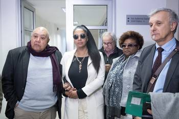 Romero Rodríguez, Yessy López, GustavoTorena, Verónica Villagra y Luis Olivera, el 5 de setiembre, en el juzgado de la calle Juan Carlos Gómez, en la Ciudad Vieja. · Foto: Alessandro Maradei
