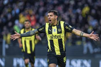David Terans, de Peñarol, en el estadio Campeón del Siglo (archivo, agosto de 2025). · Foto: Gianni Schiaffarino