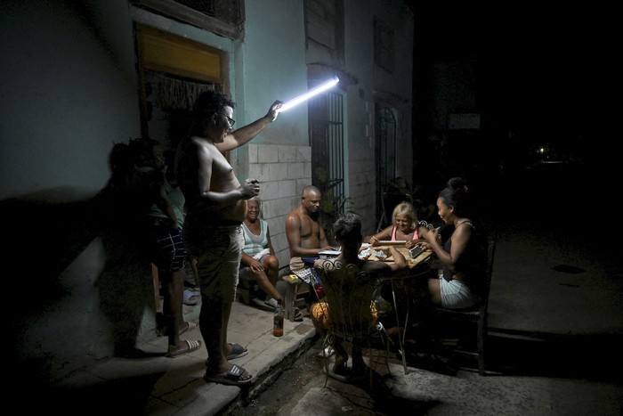 Apagón en La Habana, el 10 de setiembre. · Foto: Yamil Lage, AFP