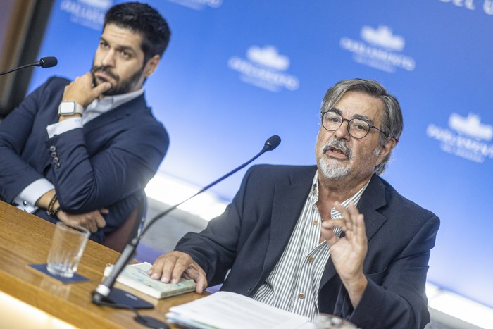 Andrés Ojeda y Gustavo Zubía, en el Parlamento (archivo, 2024). · Foto: Ernesto Ryan