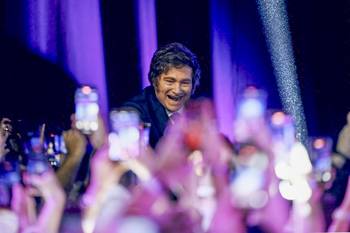 Javier Milei, el 26 de octubre, en la sede de La Libertad Avanza, en Buenos Aires. · Foto: Luis Robayo, AFP