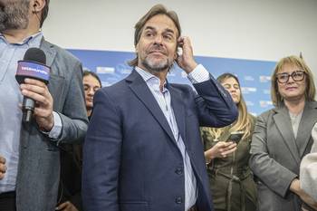 Luis Lacalle Pou, el 27 de octubre, en la Casa del Partido Nacional. · Foto: Gianni Schiaffarino