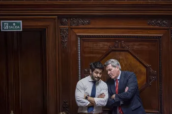 Andrés Ojeda y Pedro Bordaberry, el 9 de marzo, en el Parlamento. · Foto: Gianni Schiaffarino