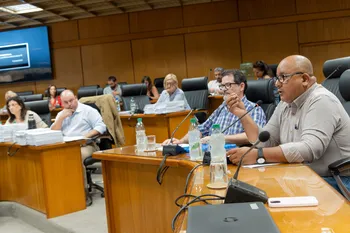 Danilo Dárdano y José Olivera, el 18 de febrero, en el edificio anexo del Palacio Legislativo. · Foto: Martin Hernández Müller