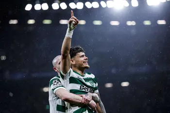 Maximiliano Araújo tras marcar el cuarto gol de Sporting CP ante Bodø/Glimt por los octavos de final de la Champions League, en el estadio José Alvalade de Lisboa, el 17 de marzo. · Foto: Patricia de Melo Moreira / AFP
