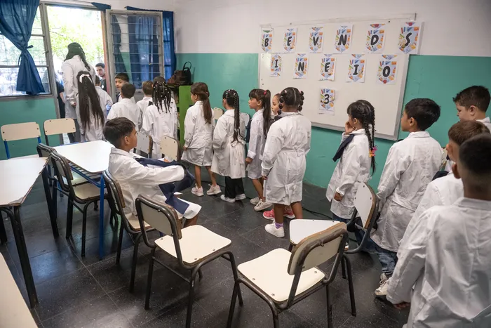Escuela  n.° 89, el 2 de marzo, en Villa Española. Foto: Gianni Schiaffarino