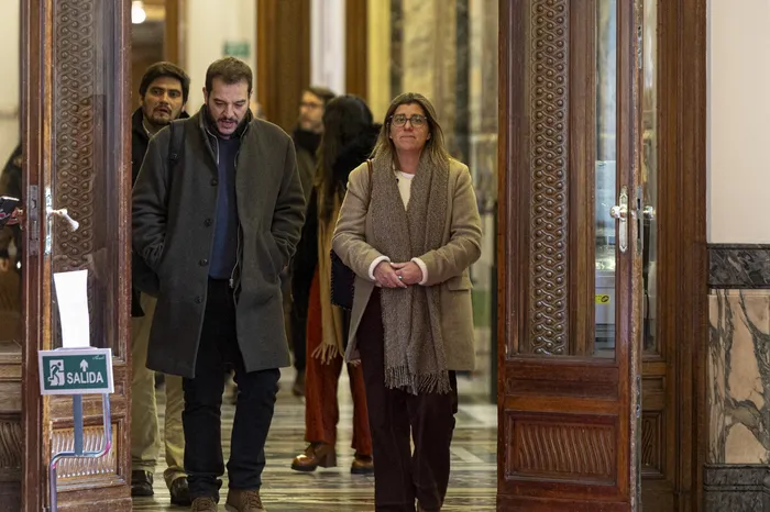 Christian Di Candia y Tamara Paseyro en el Palacio Legislativo. · Foto: Nadia Iula