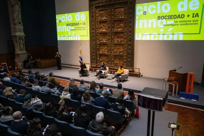 Estado + IA: segundo encuentro del ciclo de innovación, el 10 de julio, en el salón Azul de la Intendencia de Montevideo. · Foto: Intendencia de Montevideo