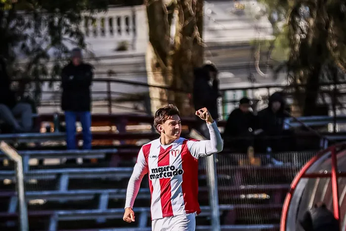 Rodrigo Cabrera, de River Plate, el 9 de agosto, contra Huracán FC, en el Parque Federico O. Saroldi. Foto: s/d autor, River Plate