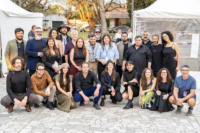 Artistas en el homenaje por los 100 años de Aníbal Sampayo, el 19 de setiembre. · Foto: Santiago Fleitas