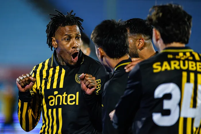 Abel Hernández, de Peñarol, el 26 de setiembre, en el estadio Centenario. · Foto: Ernesto Ryan, Agencia Gamba