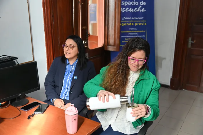 Mariana Díaz y Luciana Silva en "Espacio escucha" · Foto: Ariel Volpi