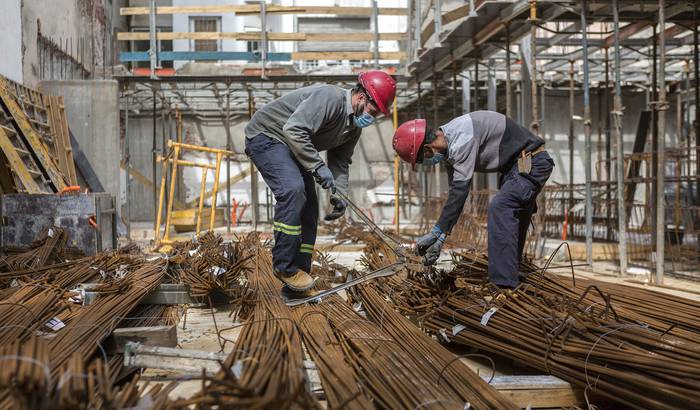 Trabajadores de la construcción (archivo, abril de 2020). · Foto: .