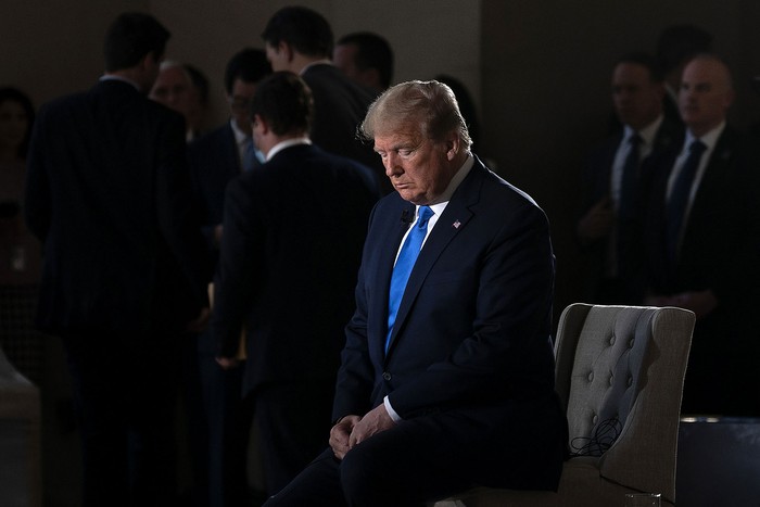 Donald Trump, en el memorial a Lincoln, en Washington. · Foto: Jim Watson, AFP