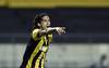 Matías Britos, festeja el segundo gol de Peñarol a Cerro Largo, ayer, en el estadio Campeón del Siglo. · Foto: Fernando Morán Matías Britos, festeja el segundo gol de Peñarol a Cerro Largo, ayer, en el estadio Campeón del Siglo. · Foto: Fernando Morán