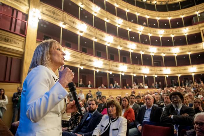 Carolina Cosse, este lunes, en el Teatro Solís. · Foto: Martín Varela Umpiérrez