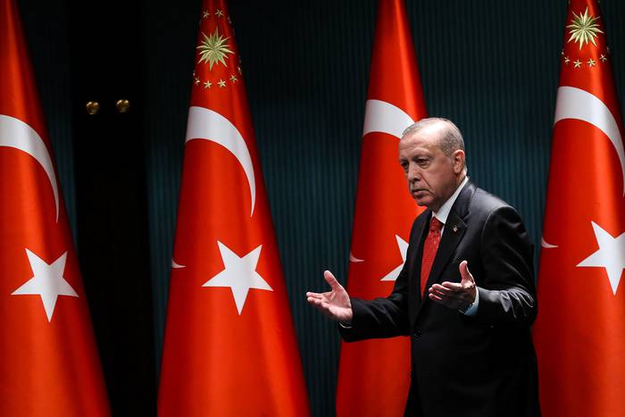 Recep Tayyip Erdogan, presidente turco, pronuncia un discurso después de una reunión de gabinete, en Ankara, el 9 de junio.
 · Foto: Adem Altan, afp