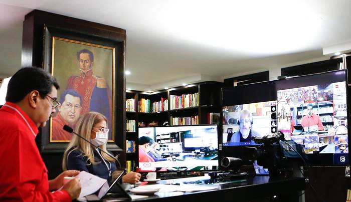Nicolás Maduro, durante una video conferencia con miembros de su gabinete, este viernes, en Caracas, Venezuela. · Foto: Miraflores, s/d de autor