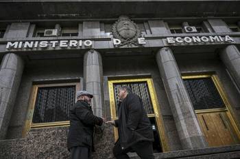 Ministerio de Economía, el 8 de setiembre, en Buenos Aires. · Foto: Luis Robayo, AFP