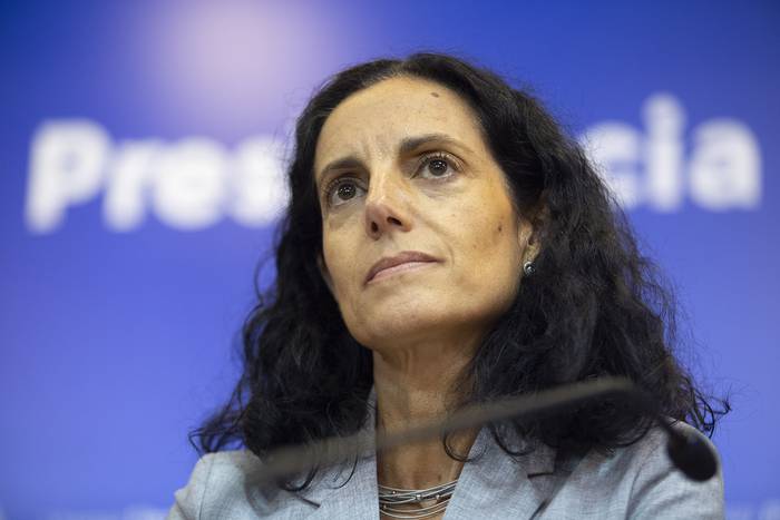 Azucena Arbeleche, el miércoles 11, durante la conferencia de prensa donde se anunció el aumento de tarifas.  · Foto: .