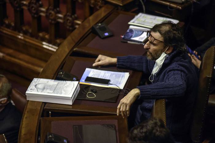 Cesar Vega, durante la votación de la Ley de Urgente Consideración, este miércoles, en Diputados.  · Foto: Federico Gutiérrez