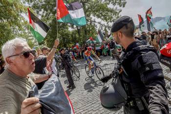 Durante la vigésima etapa de la Vuelta a España 2025, el 13 de setiembre. · Foto: Pierre-Philippe Marcou, AFP