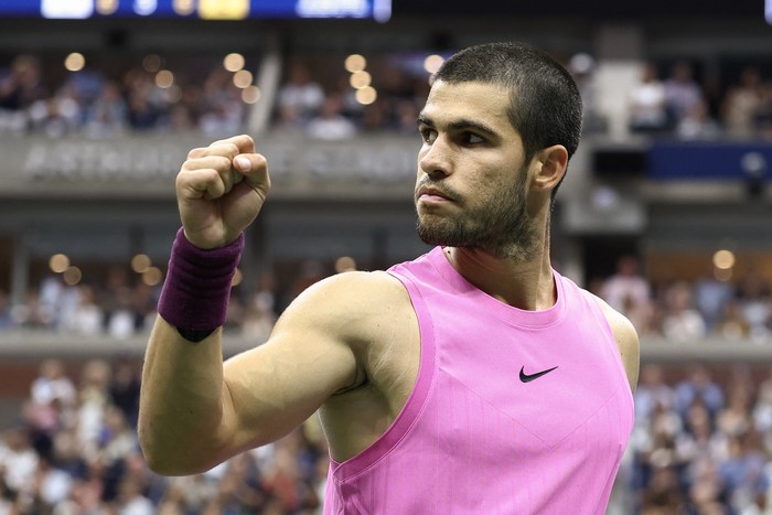Carlos Alcaraz, tras ganar el US Open, el 7 de setiembre en Nueva York. · Foto: Charly Triballeau, AFP