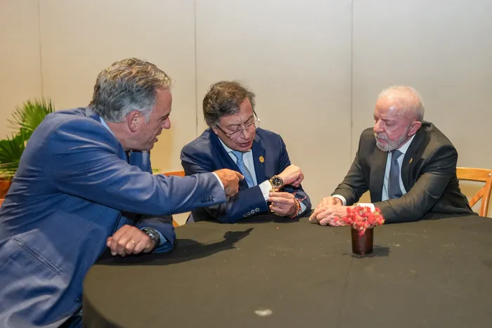 Yamandú Orsi, Gustavo Petro y Luiz Inácio Lula da Silva, el 21 de marzo, en Colombia. · Foto: Presidencia de Colombia