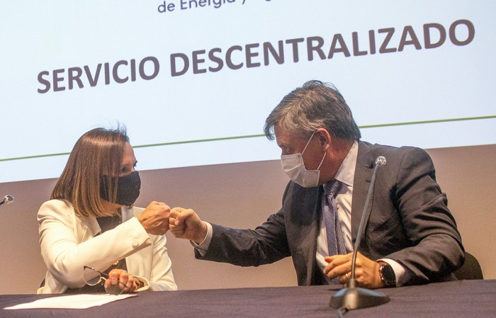 Silvana Romero y Omar Paganini, ayer, en la Torre Ejecutiva. · Foto: Alessandro Maradei