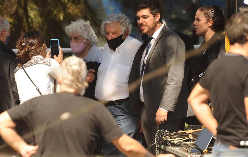 Mujica Topolansky Buenos Aires