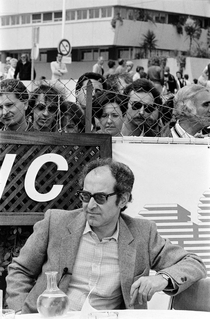 Conferencia de prensa sobre su película _Detective_, el 10 de mayo de 1985, durante el 38° Festival Internacional de Cine de Cannes. · Foto: Ralph Gatti, AFP