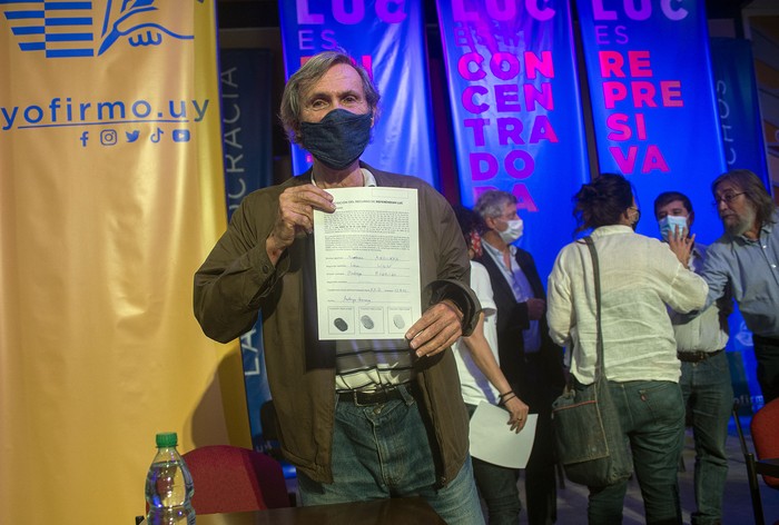 Rodrigo Arocena, este jueves, en la sede del PIT-CNT donde se anunció el numero de firmas alcanzadas hasta ahora.
 · Foto: Alessandro Maradei