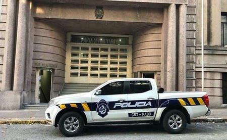 Vehículo del Ministerio del Interior con logo nuevo. · Foto: s/d de autor Vehículo del Ministerio del Interior con logo nuevo. · Foto: s/d de autor