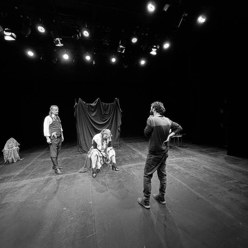 20250710 plantar bandera