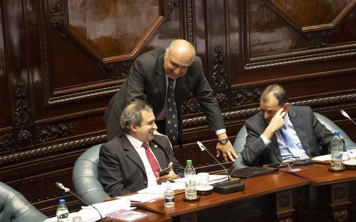 Raul Lozano, Guillermo Domenech y Guido Manini Rios (archivo,  julio de 2020). · Foto: Mariana Greif